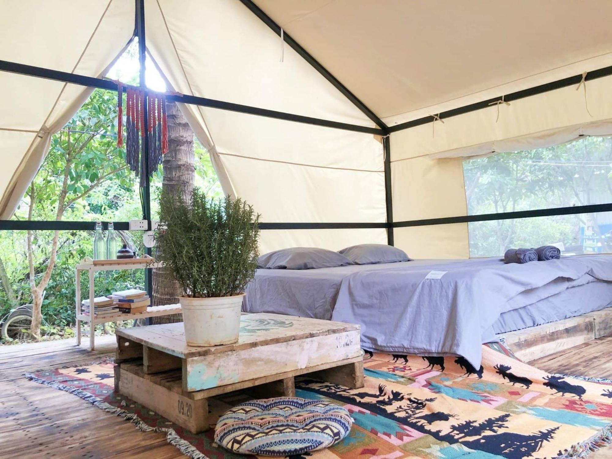 Con Dao Backpacker - Loco Camping Chi Khu Co Ong Exterior photo